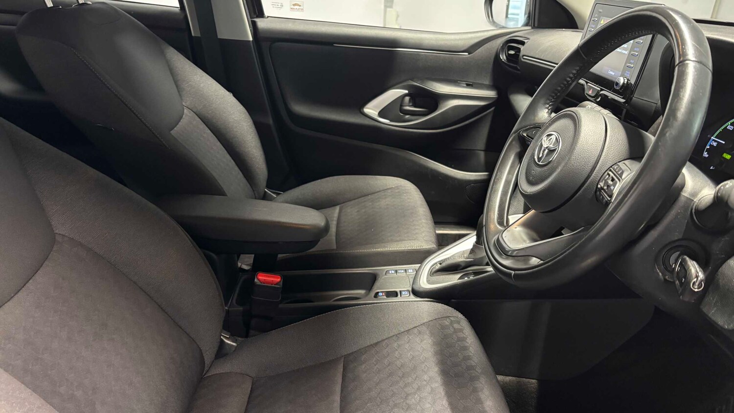 Used Toyota Yaris 2022 for sale - 76732392: Photo 14