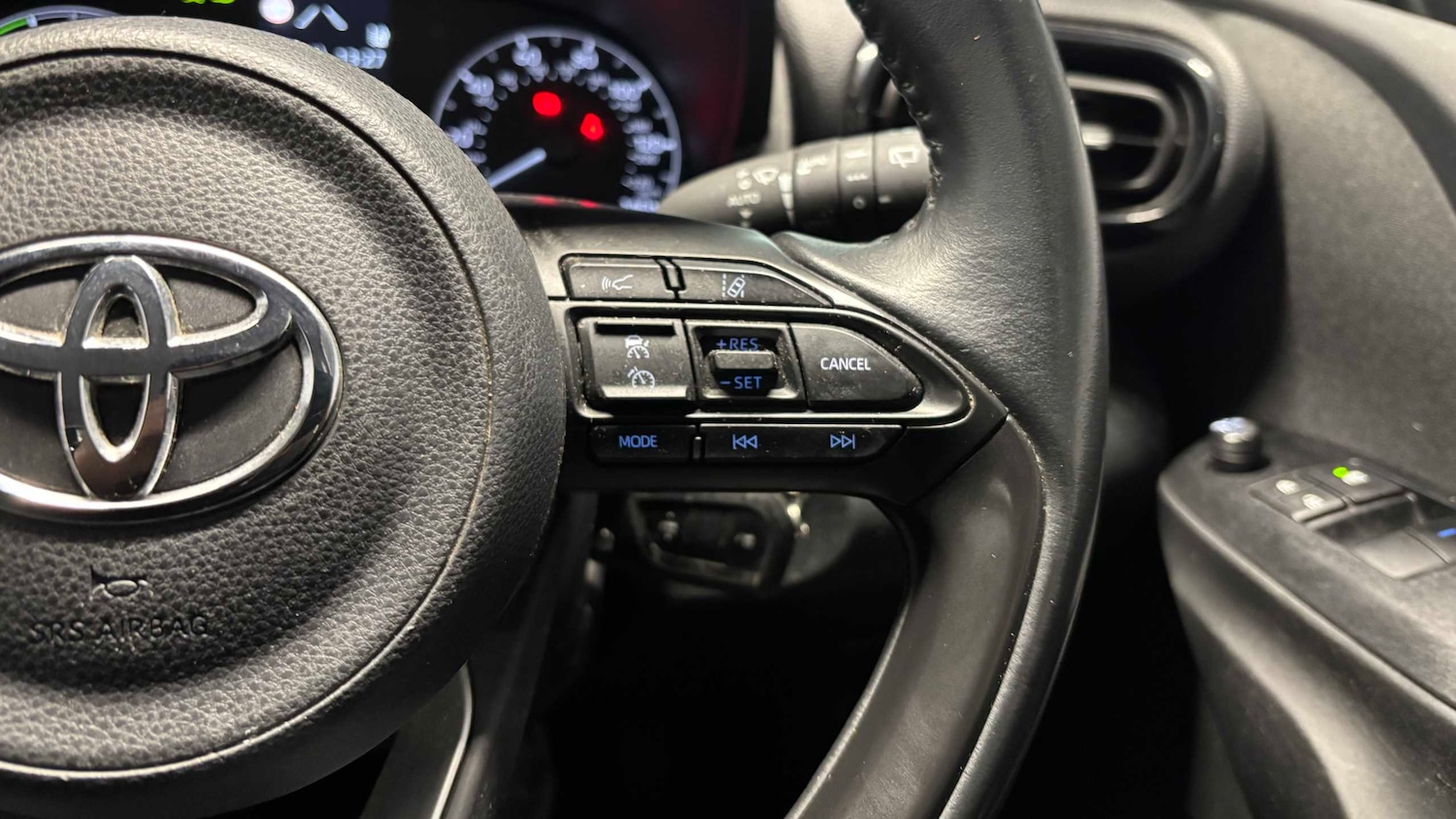 Used Toyota Yaris 2022 for sale - 76732392: Photo 17