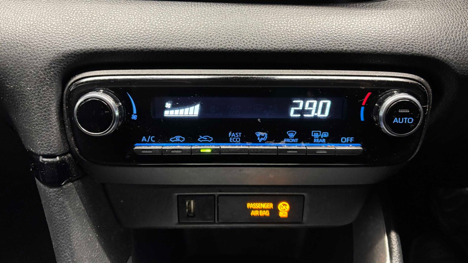 Used Toyota Yaris 2022 for sale - 76732392: Photo 20