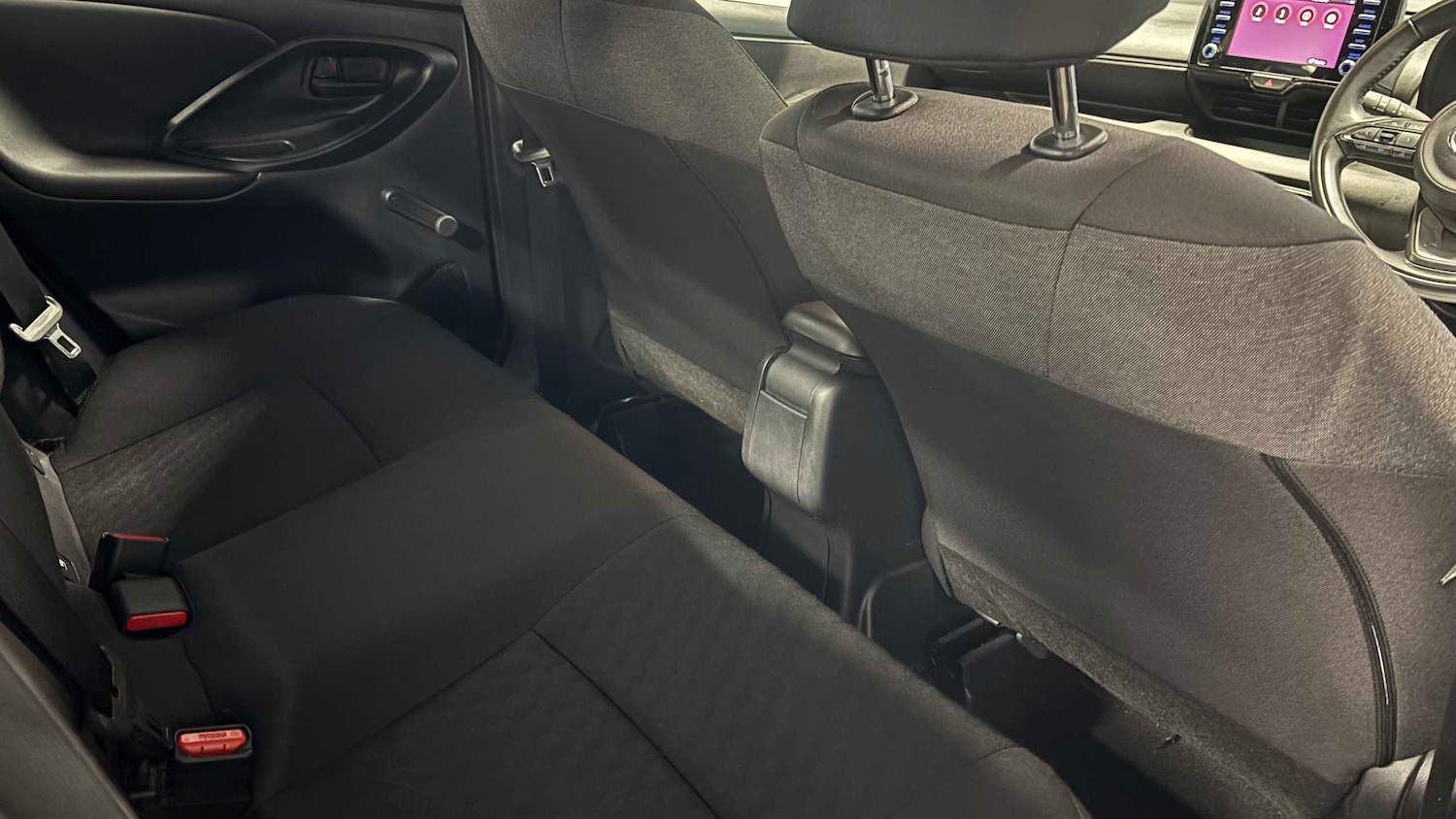 Used Toyota Yaris 2022 for sale - 76732392: Photo 22