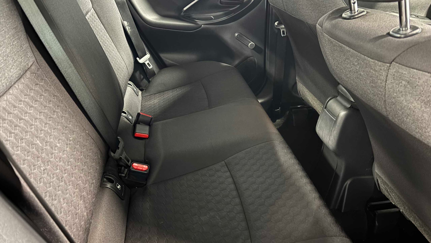 Used Toyota Yaris 2022 for sale - 76732392: Photo 23