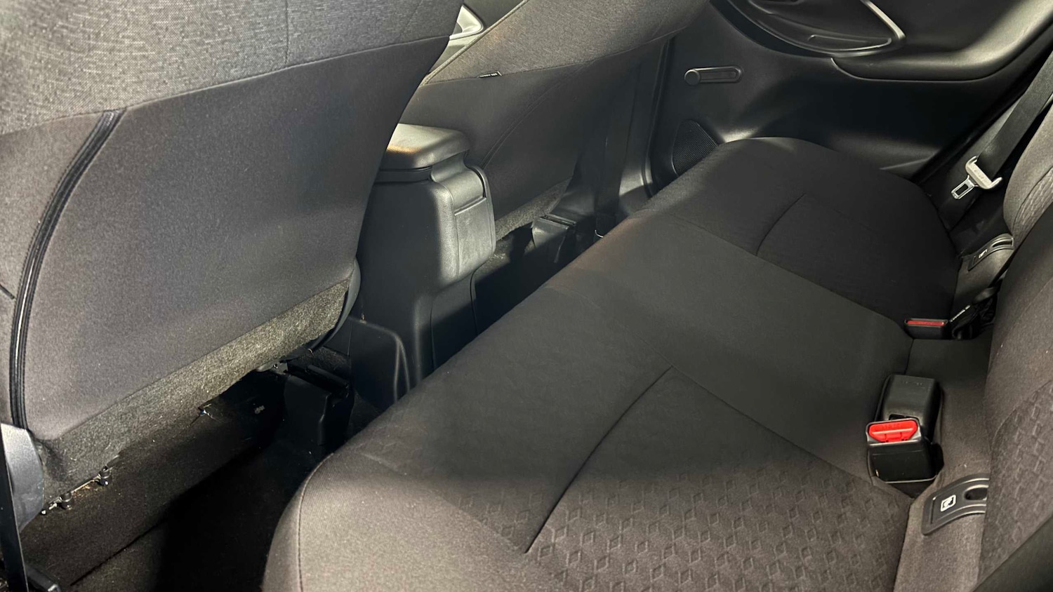 Used Toyota Yaris 2022 for sale - 76732392: Photo 25