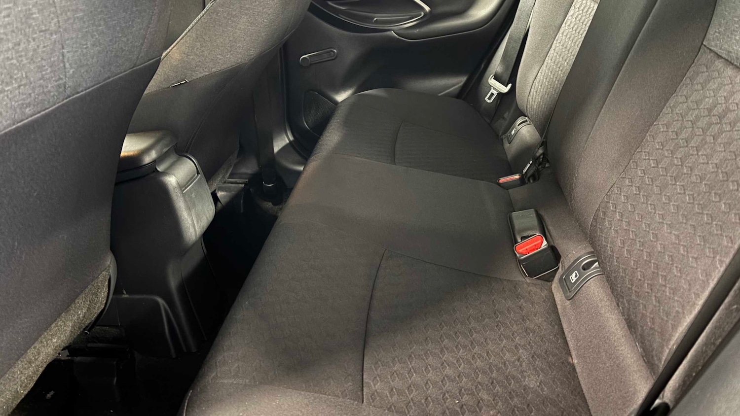 Used Toyota Yaris 2022 for sale - 76732392: Photo 26