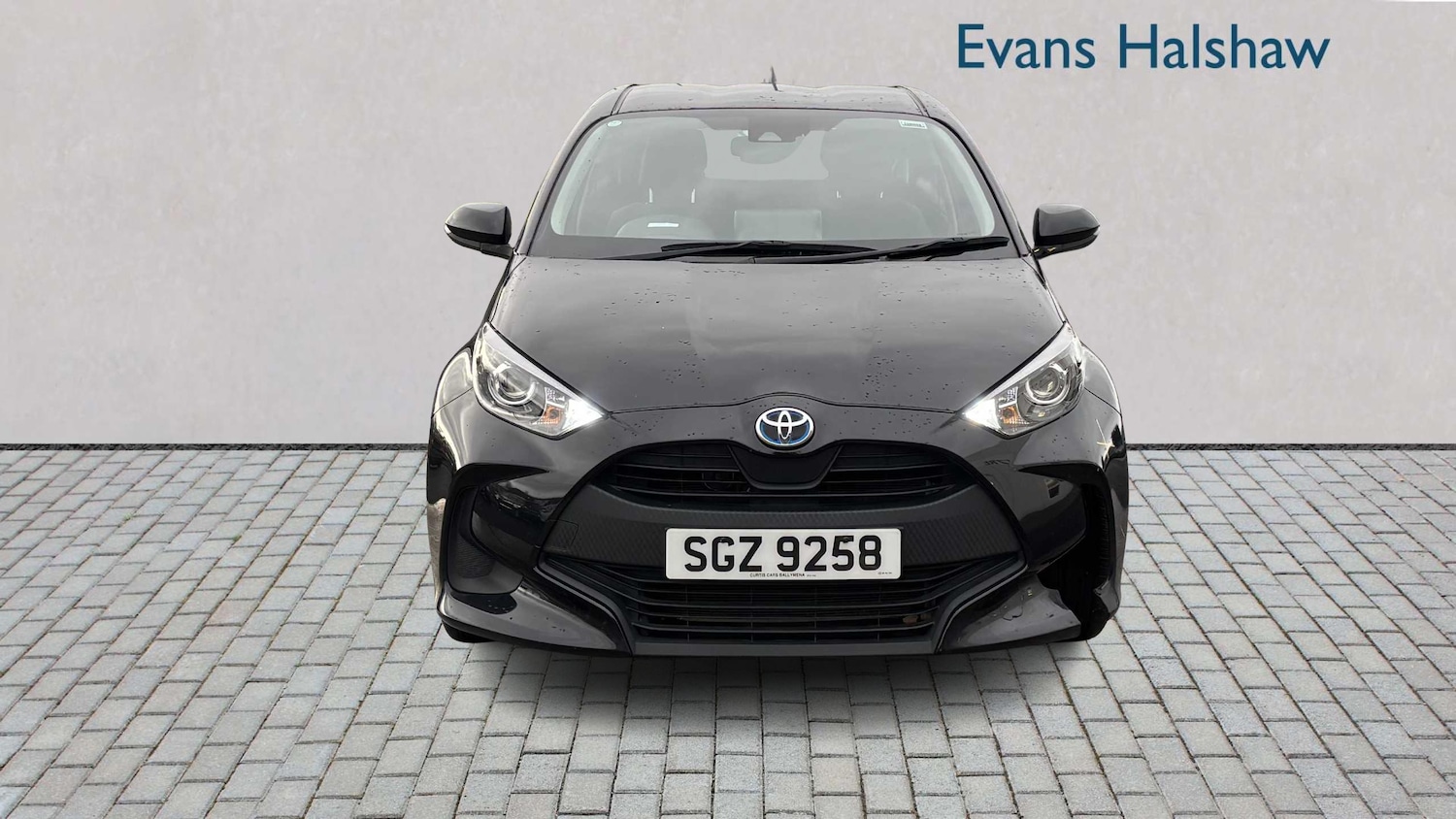 Used Toyota Yaris for sale - 76732392: Photo 4