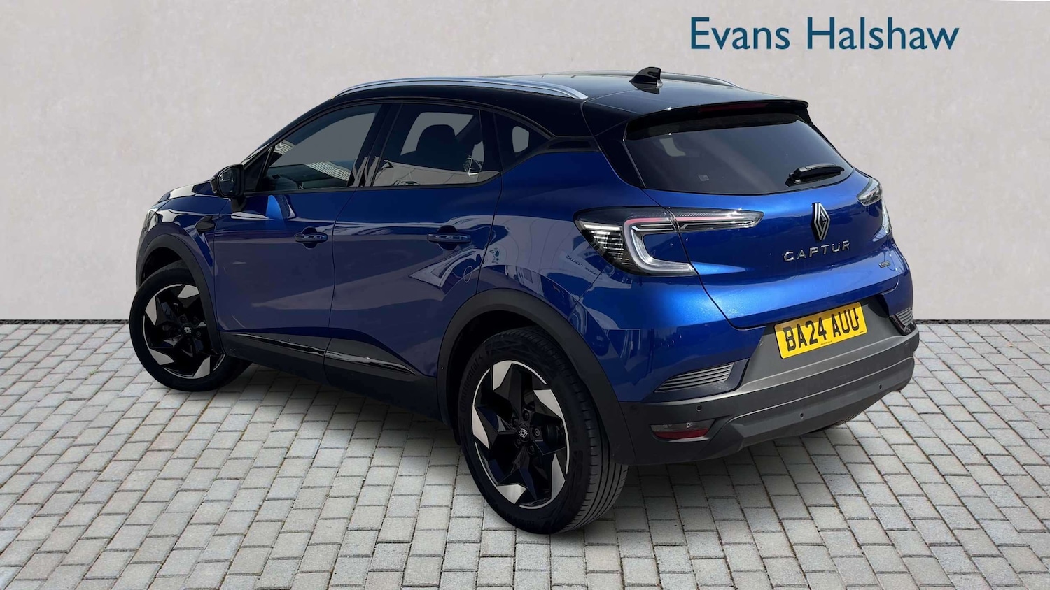 Used Renault Captur 2024 for sale - 78173489: Photo 2