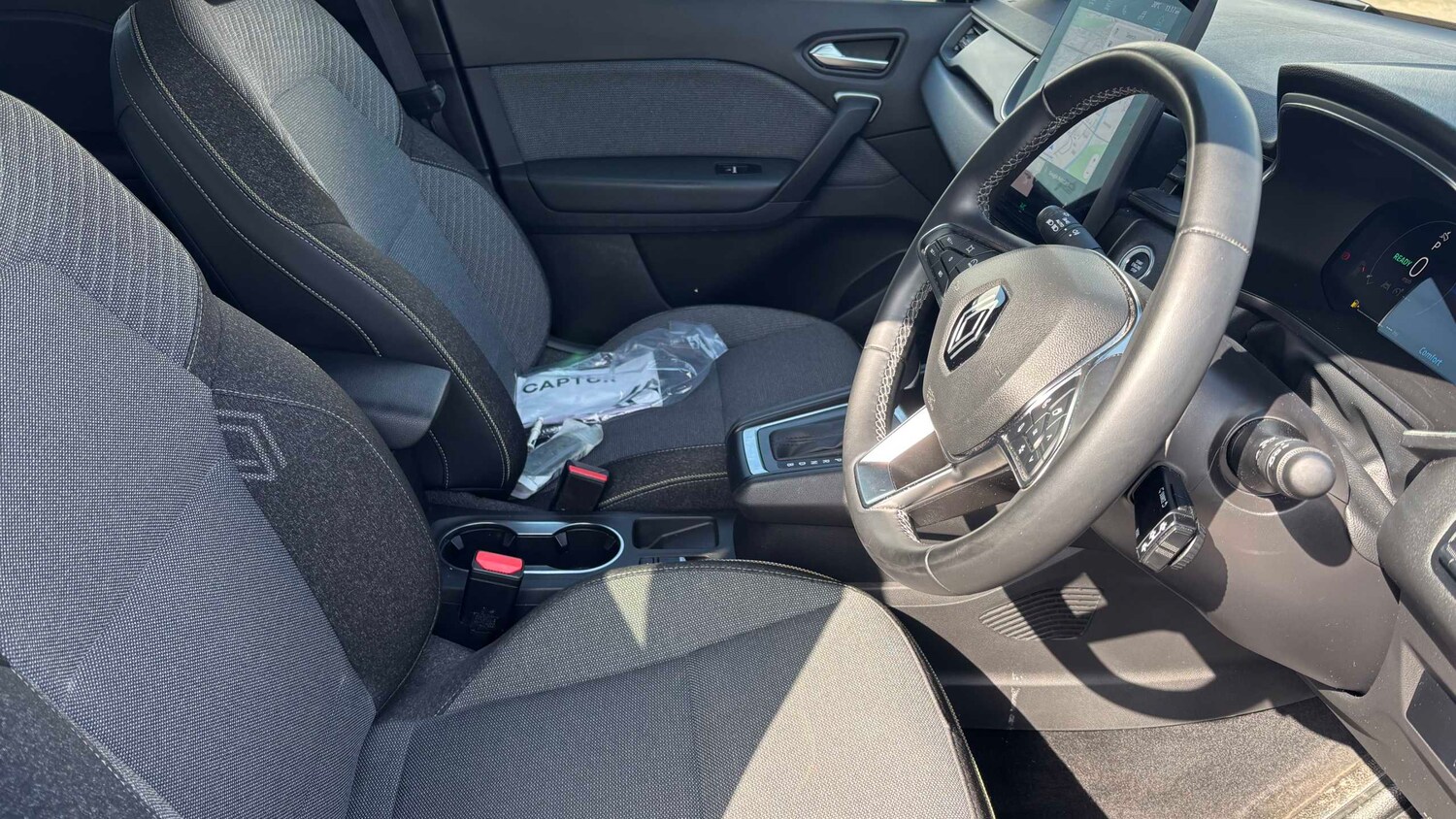 Used Renault Captur 2024 for sale - 78173489: Photo 7