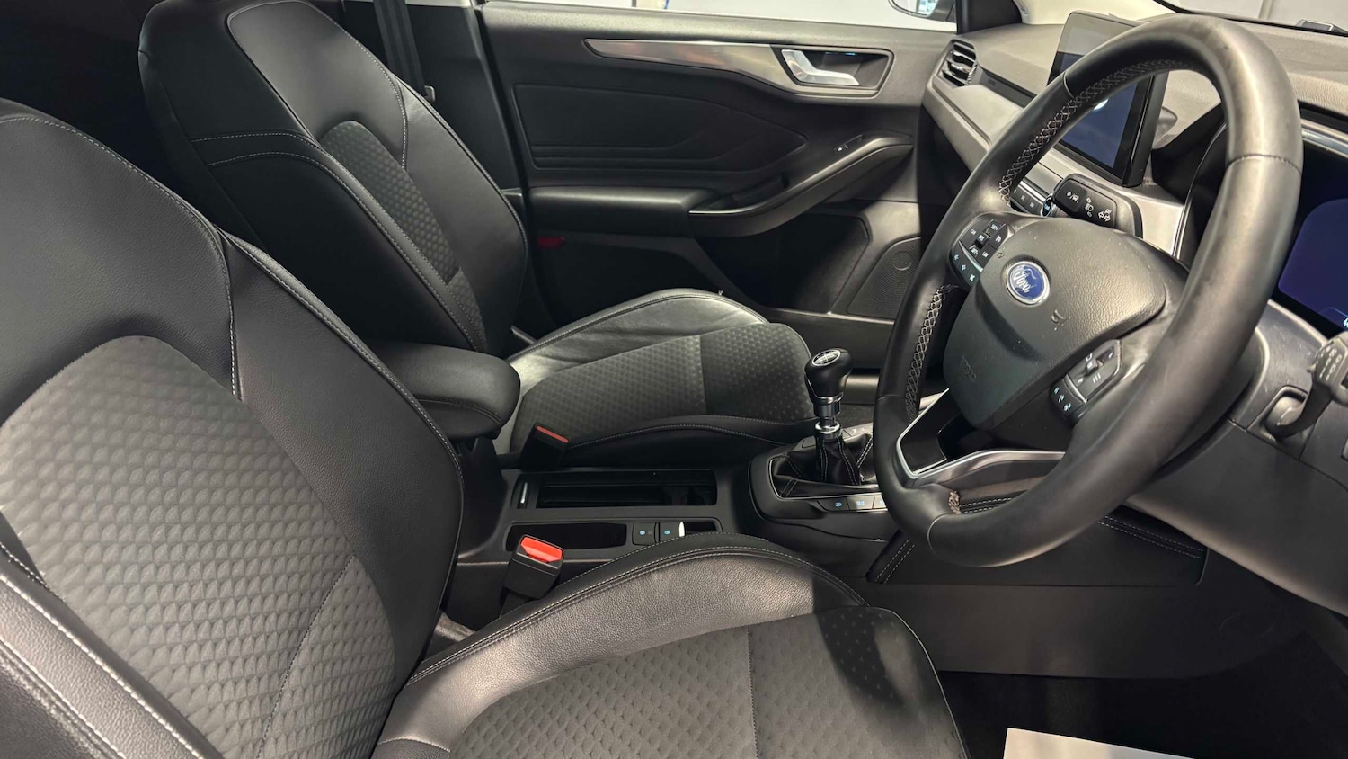 Used Ford Focus 2021 for sale - 76648963: Photo 14