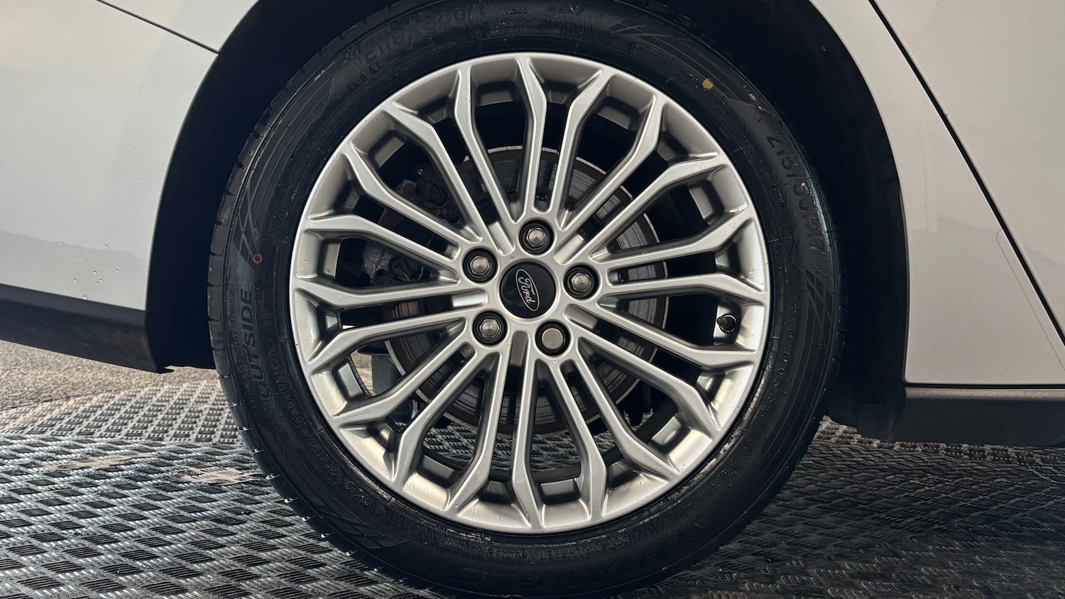 Used Ford Focus 2021 for sale - 76648963: Photo 9