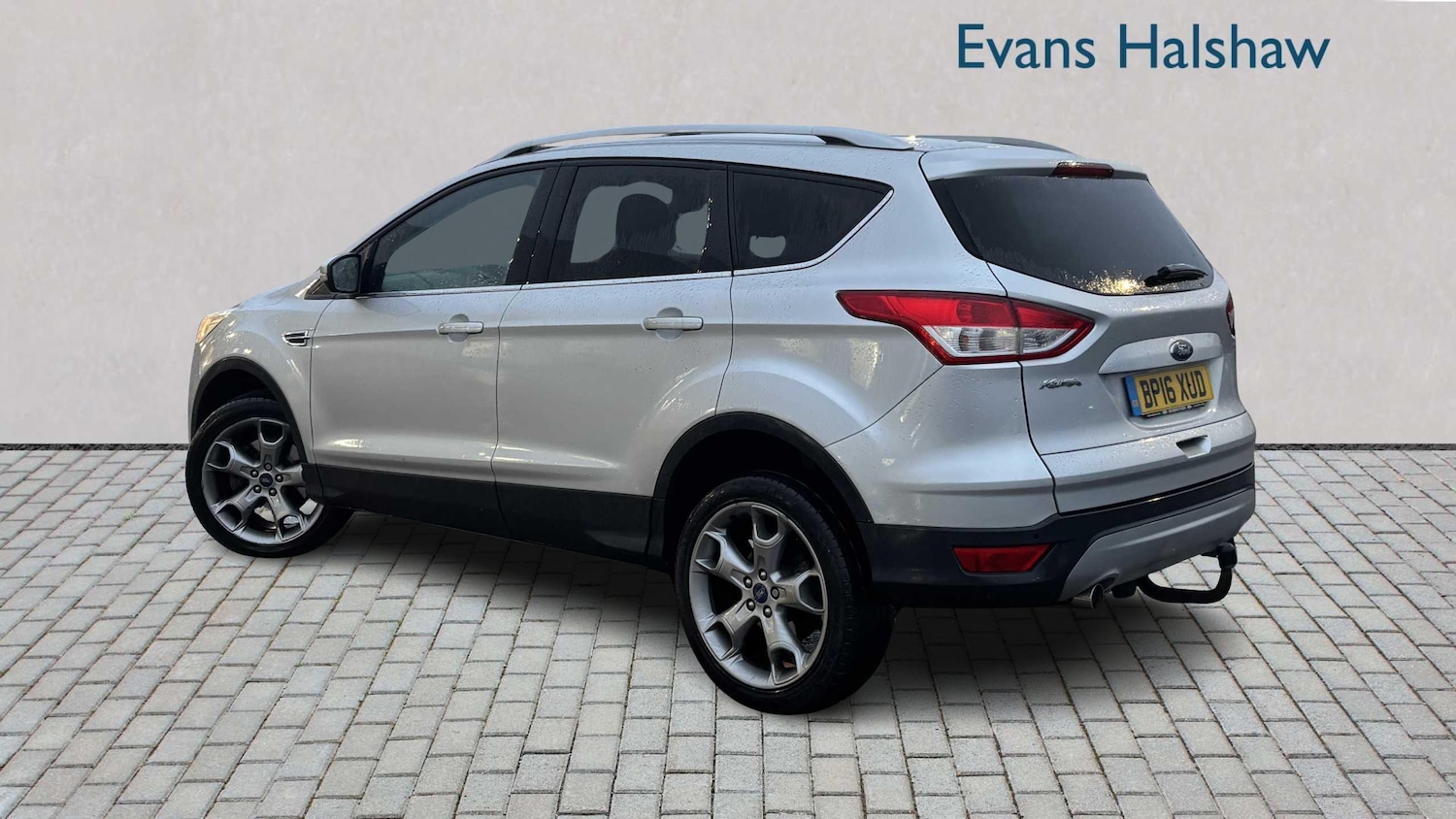 Used Ford Kuga 2016 for sale - 77147336: Photo 2