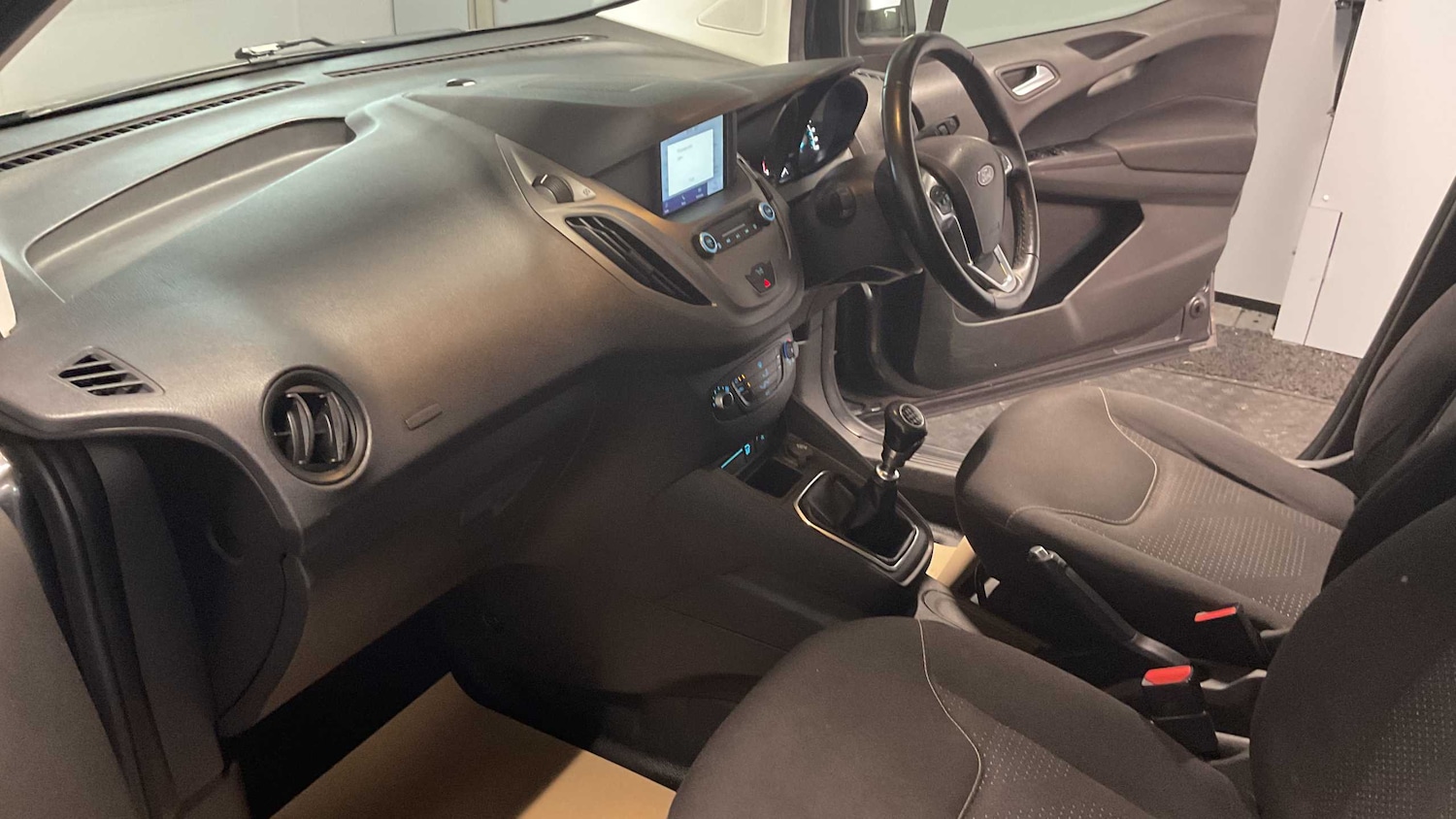 Used Ford Transit Courier 2020 for sale - 77032254: Photo 23