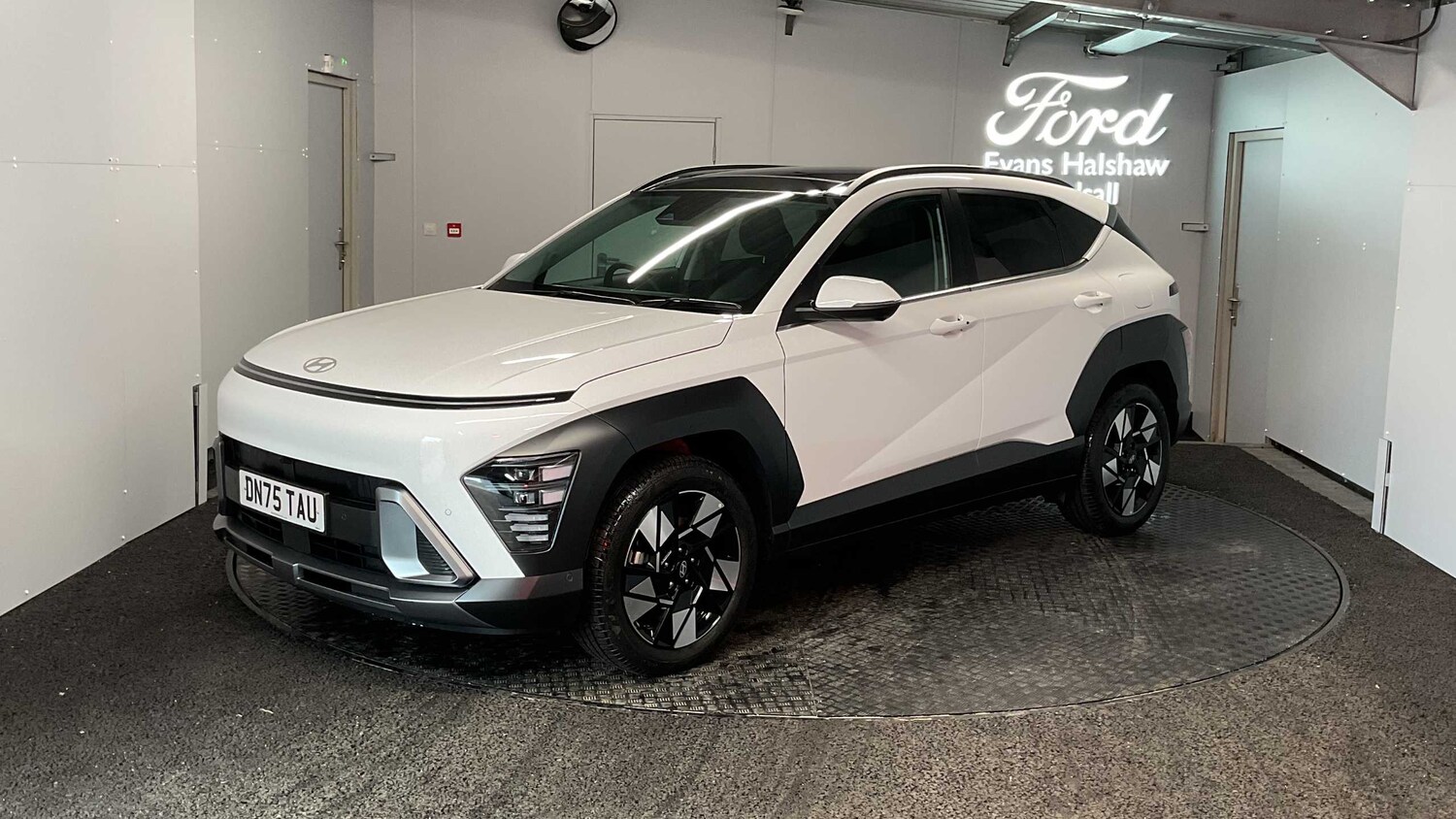 Used Hyundai KONA for sale - 76329321: Photo 3