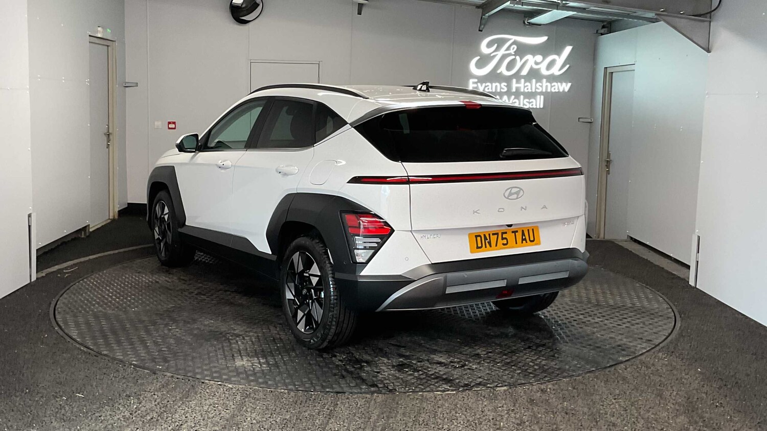 Used Hyundai KONA for sale - 76329321: Photo 5