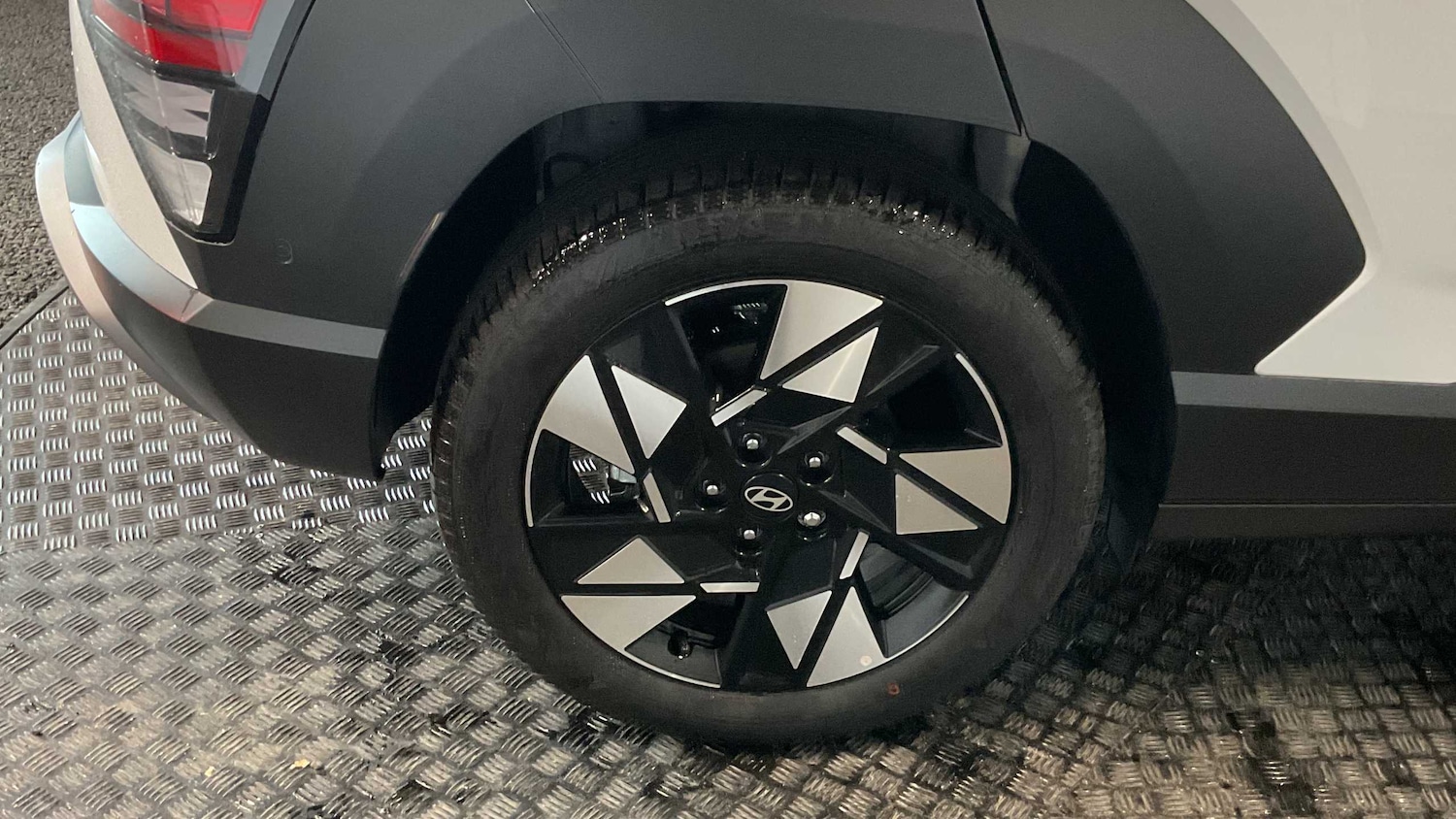 Used Hyundai KONA for sale - 76329321: Photo 9