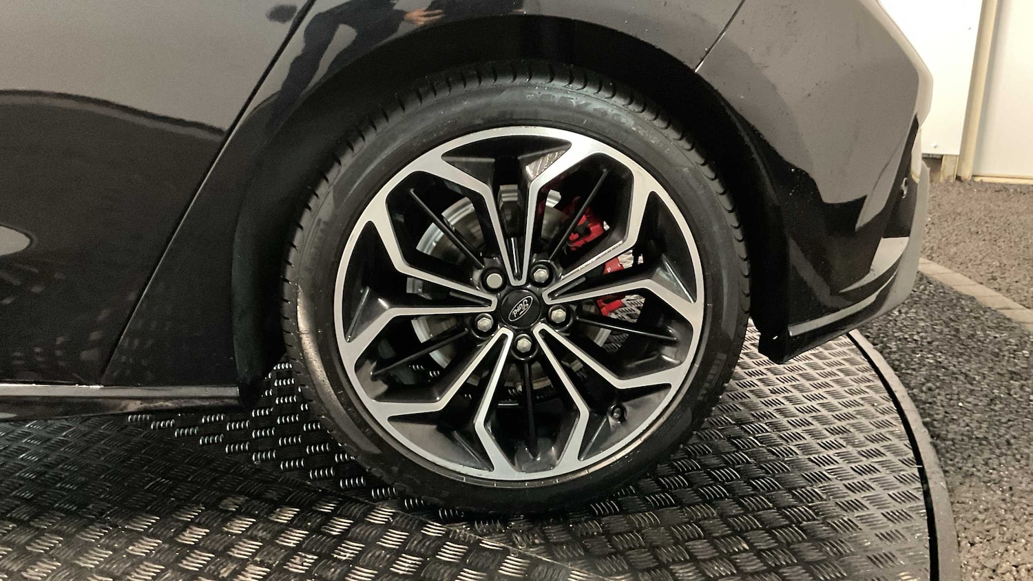 Used Ford Focus 2021 for sale - 76063283: Photo 11