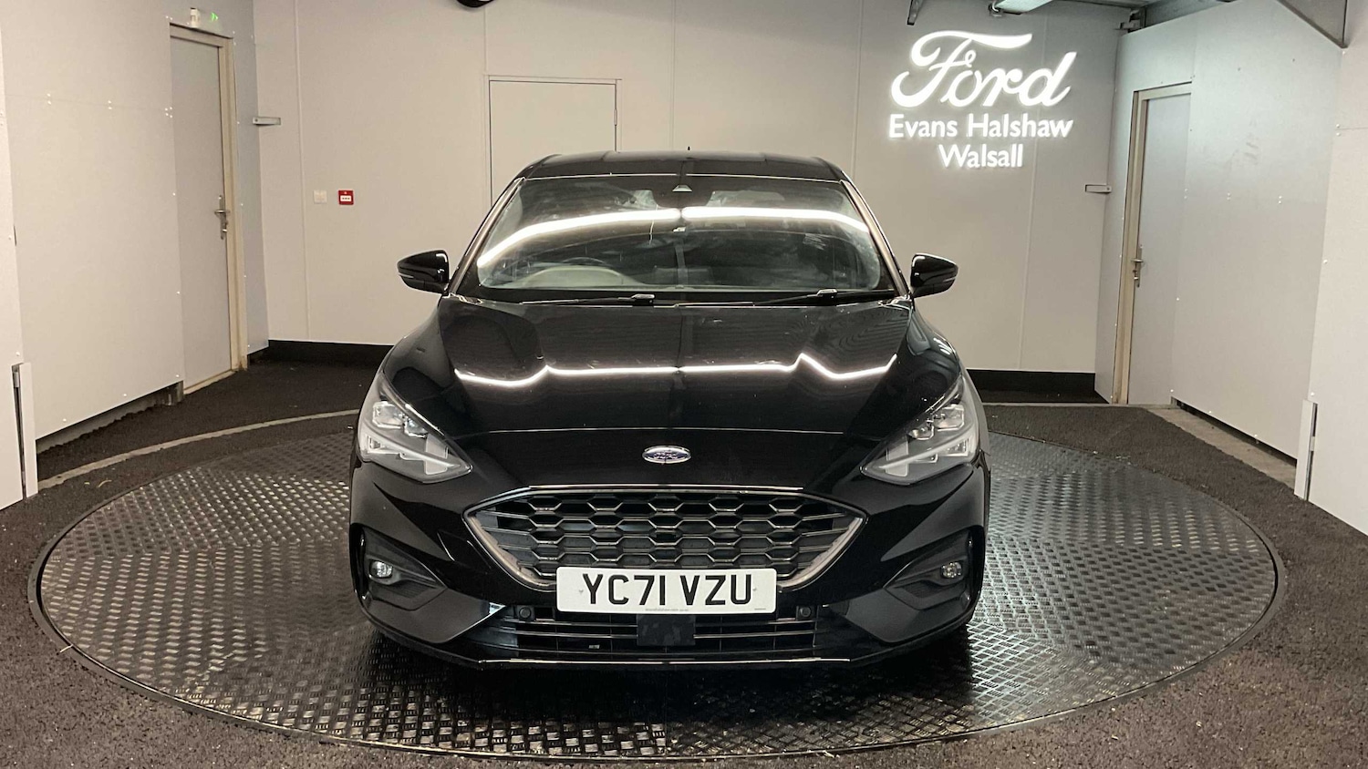 Used Ford Focus 2021 for sale - 76063283: Photo 2