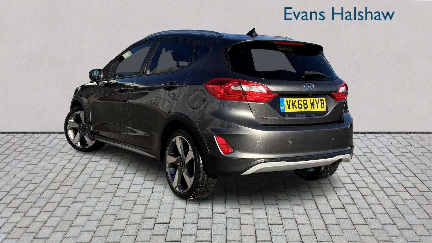 Used Ford Fiesta 2018 for sale - 76610579: Photo 2