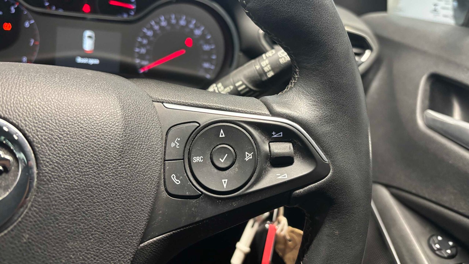 Used Vauxhall Crossland 2021 for sale - 77348168: Photo 17