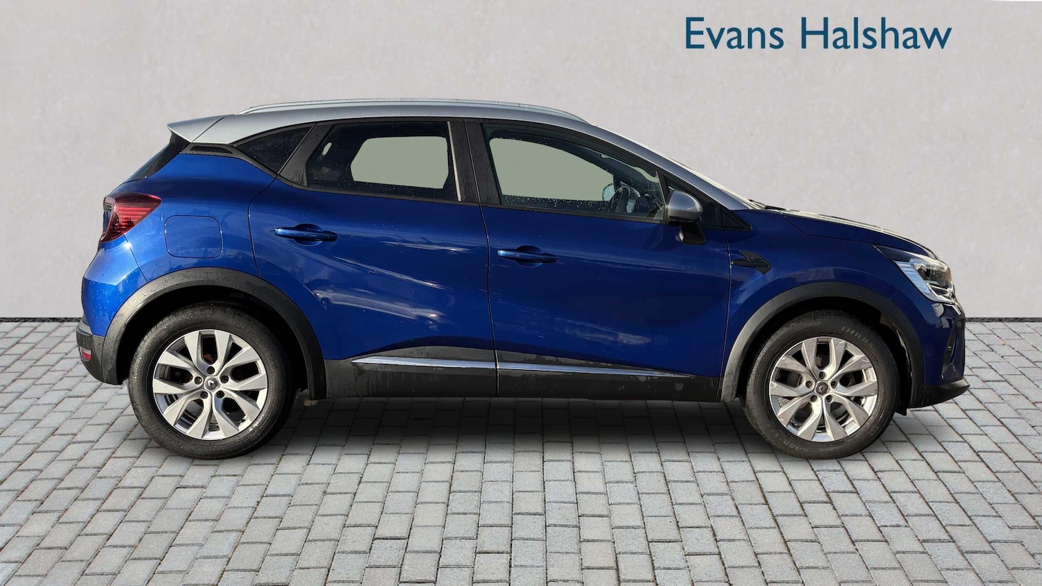 Used Renault Captur 2021 for sale - 76576020: Photo 3
