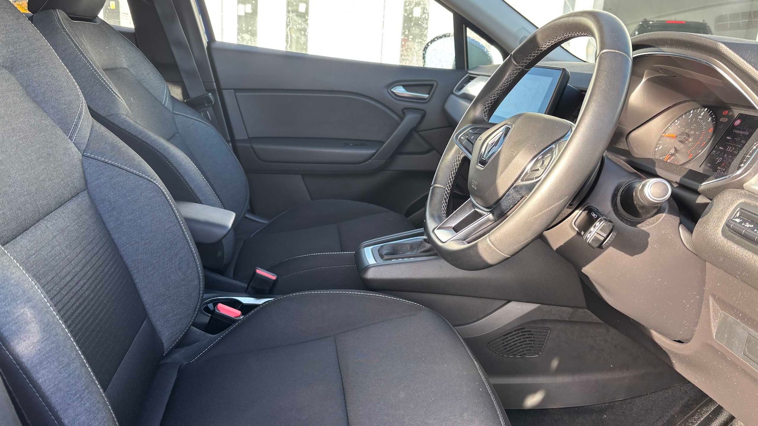 Used Renault Captur 2021 for sale - 76576020: Photo 7