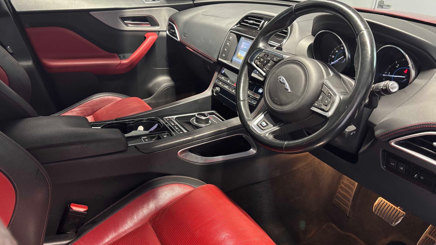 Used Jaguar F-Pace 2016 for sale - 77068669: Photo 13