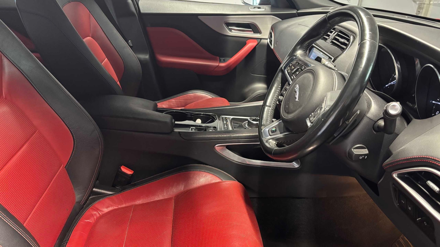 Used Jaguar F-Pace 2016 for sale - 77068669: Photo 14