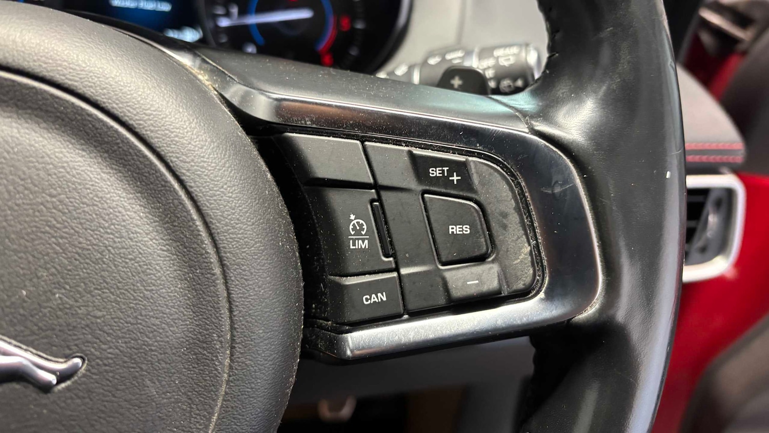 Used Jaguar F-Pace 2016 for sale - 77068669: Photo 17