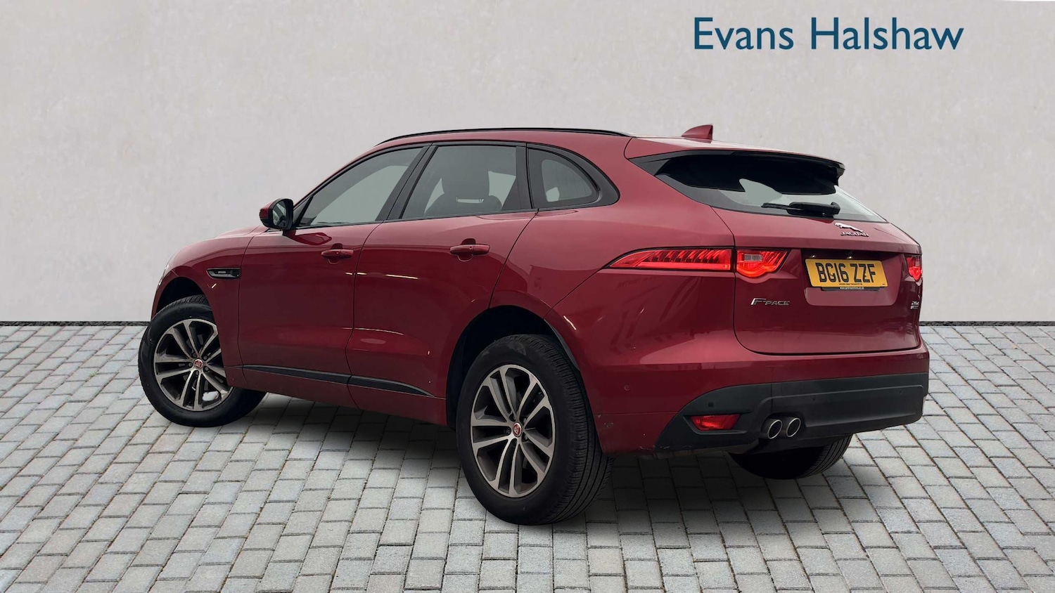 Used Jaguar F-Pace 2016 for sale - 77068669: Photo 2