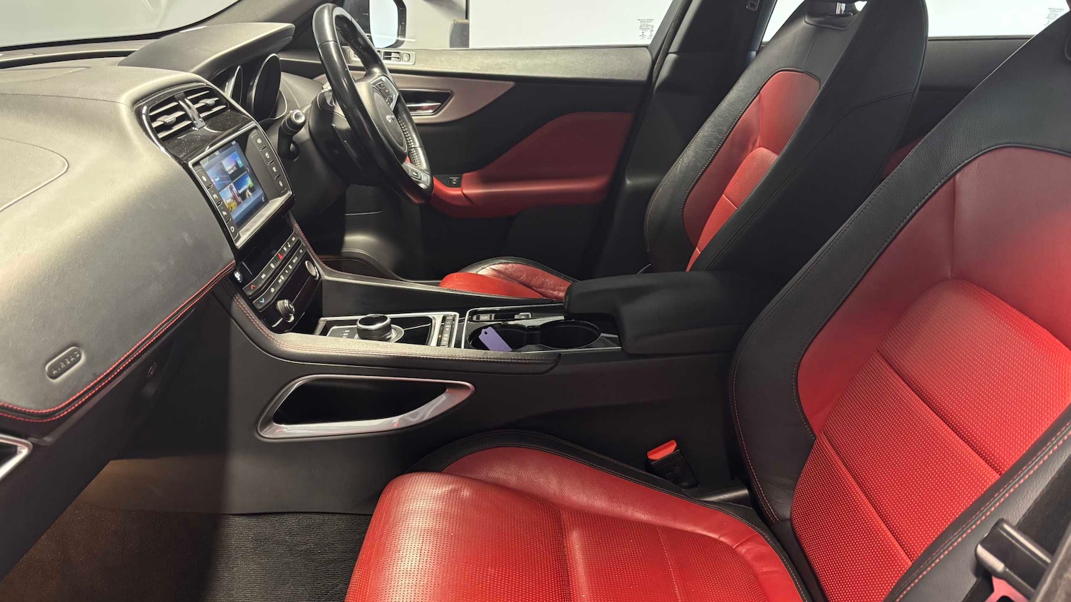 Used Jaguar F-Pace 2016 for sale - 77068669: Photo 28