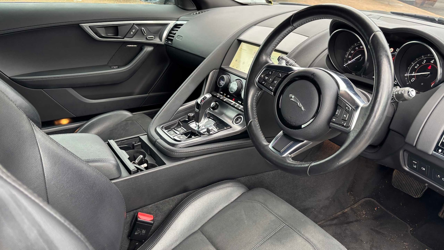 Used Jaguar F-Type 2019 for sale - 77389840: Photo 6