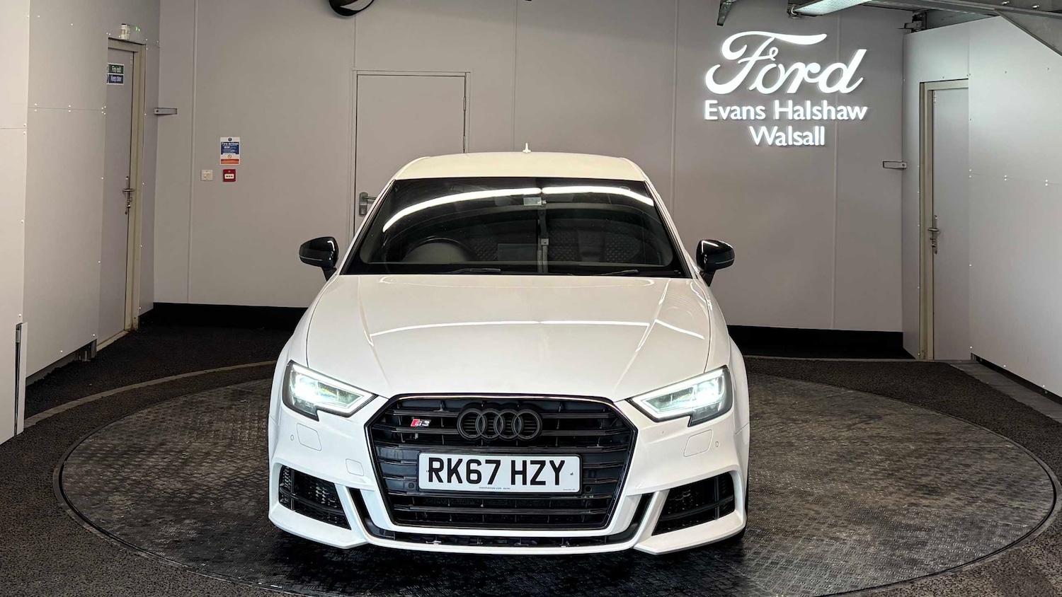 Used Audi A3 2017 for sale - 77961103: Photo 2