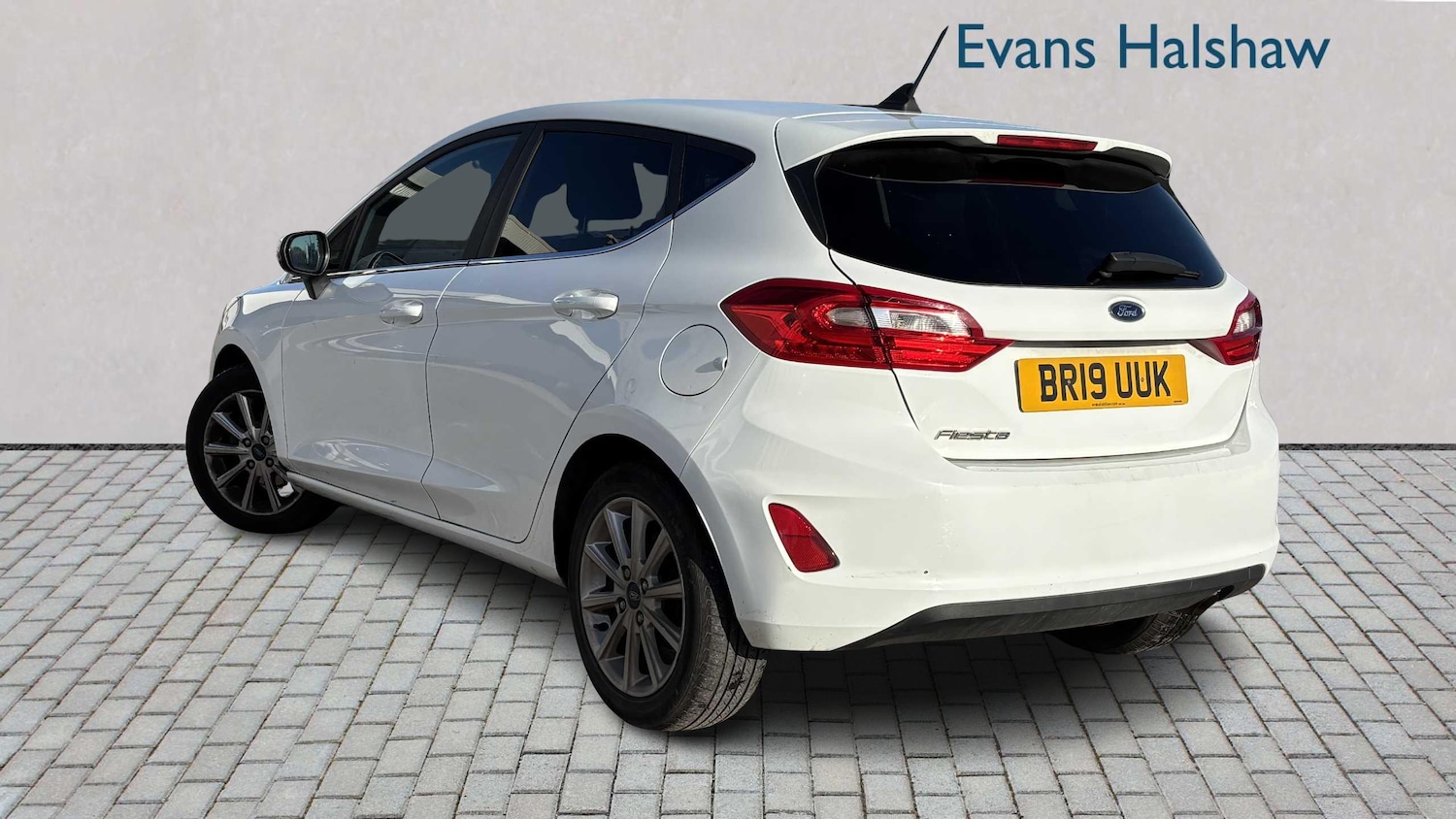 Used Ford Fiesta 2019 for sale - 76610605: Photo 2