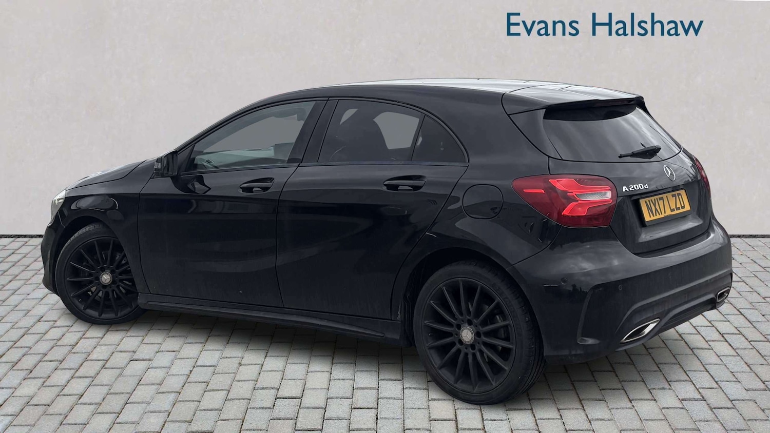 Used Mercedes-Benz A-Class 2017 for sale - 77649054: Photo 2