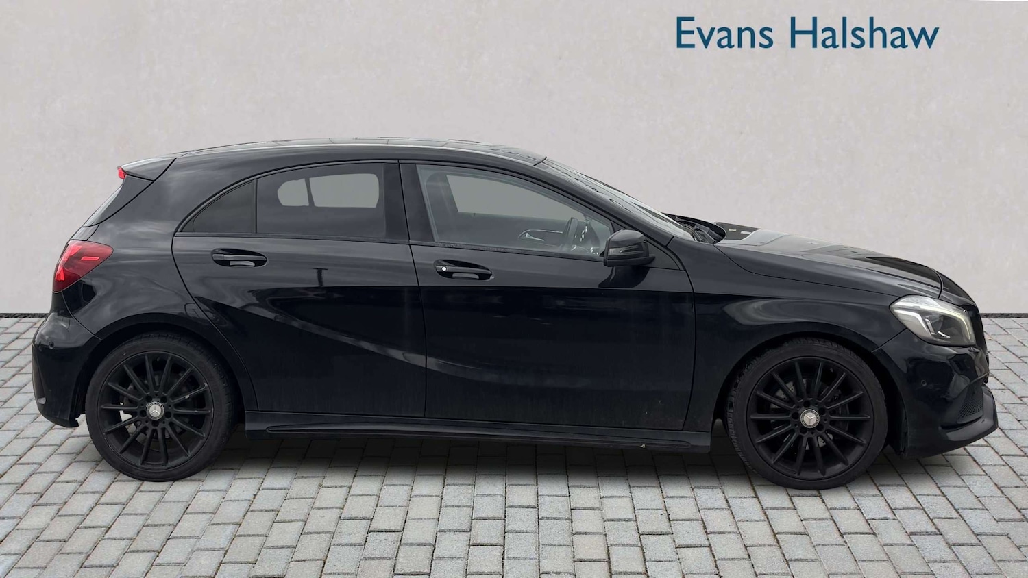 Used Mercedes-Benz A-Class 2017 for sale - 77649054: Photo 3