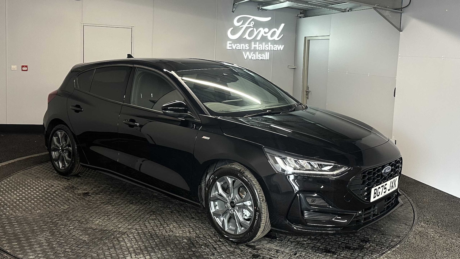 Used Ford Focus 2025 for sale - 76692134: Photo 1