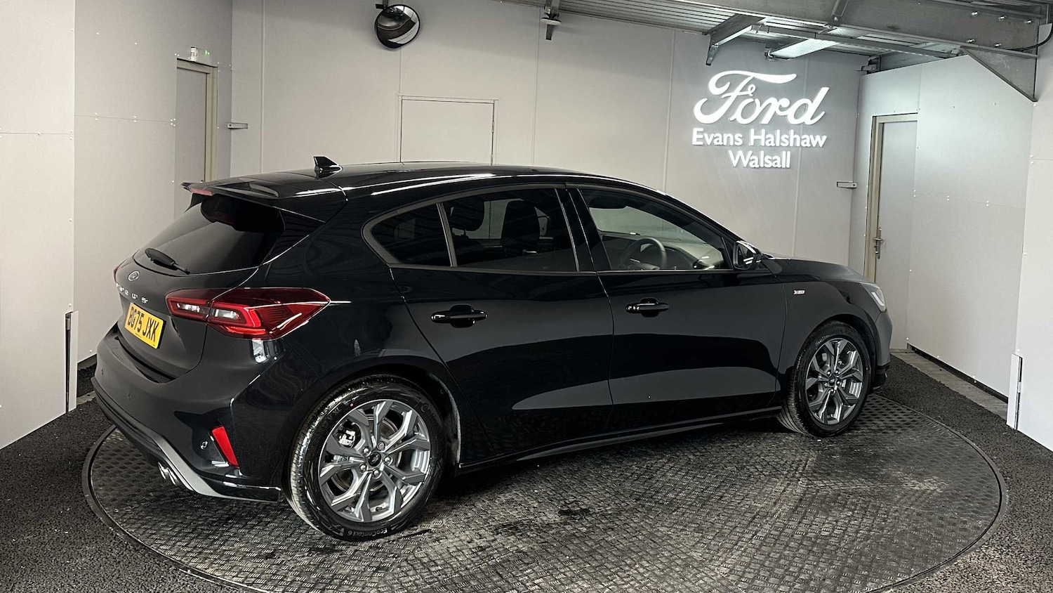 Used Ford Focus 2025 for sale - 76692134: Photo 2