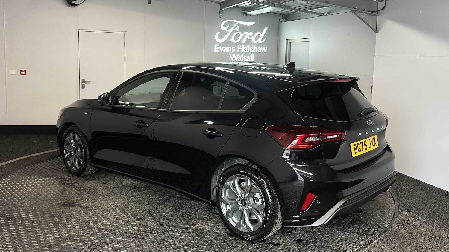 Used Ford Focus 2025 for sale - 76692134: Photo 3