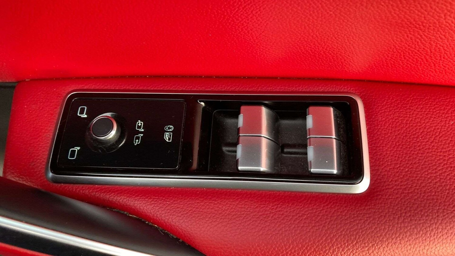 Used Jaguar F-Pace 2023 for sale - 77628077: Photo 23