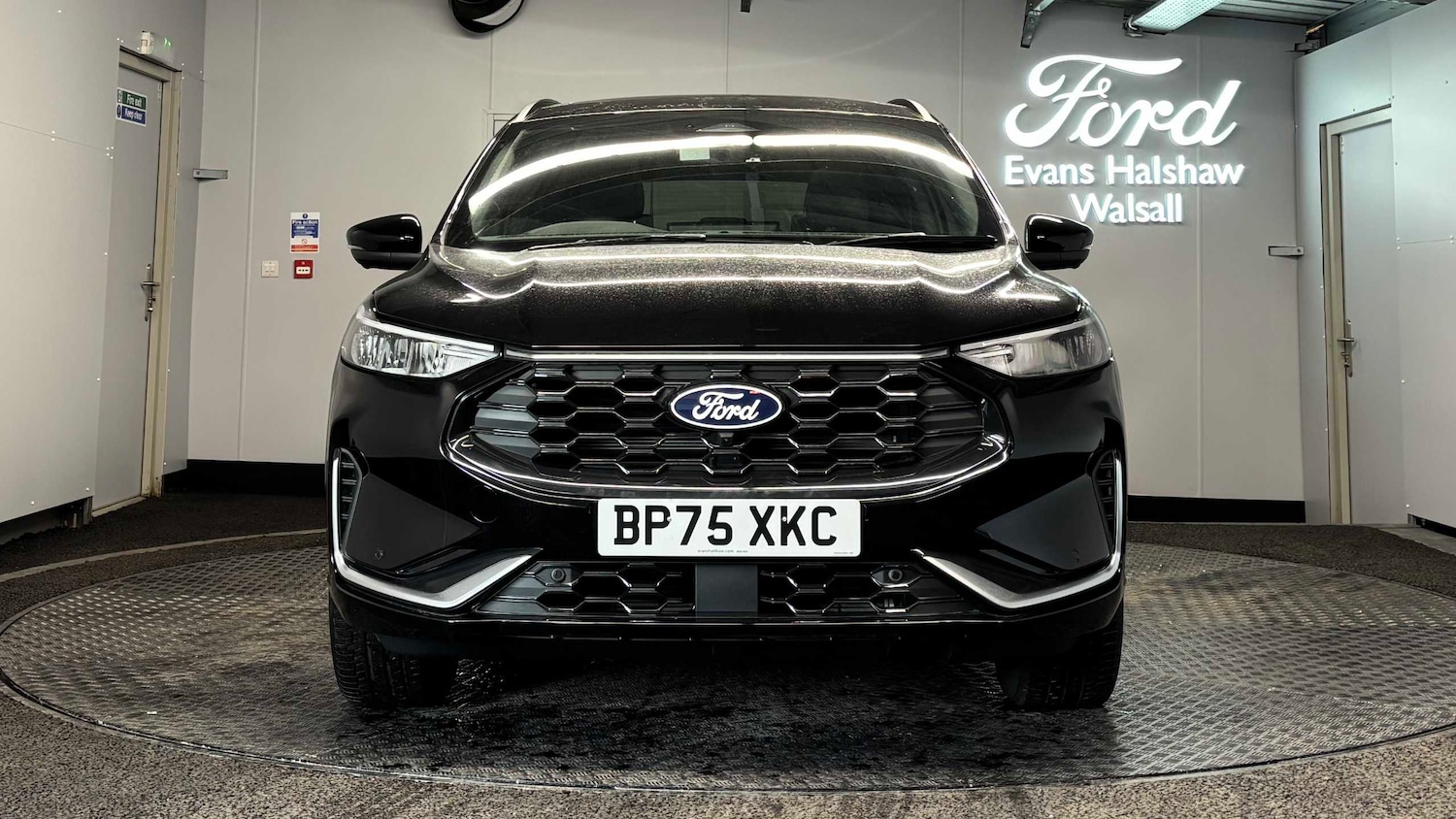 Used Ford Kuga 2025 for sale - 77553026: Photo 2