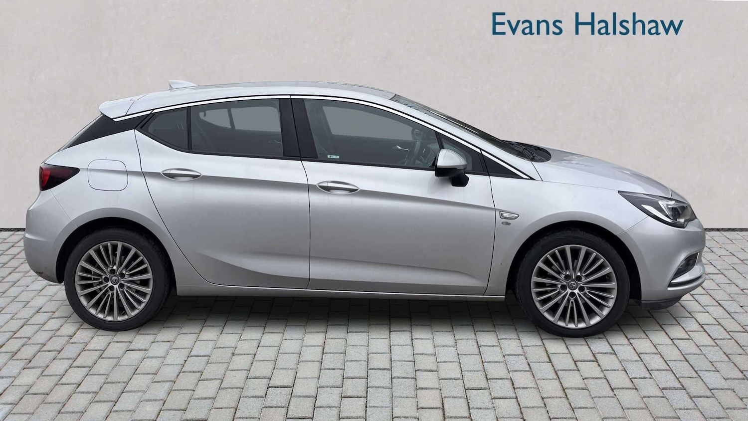 Used Vauxhall Astra 2017 for sale - 77810808: Photo 3