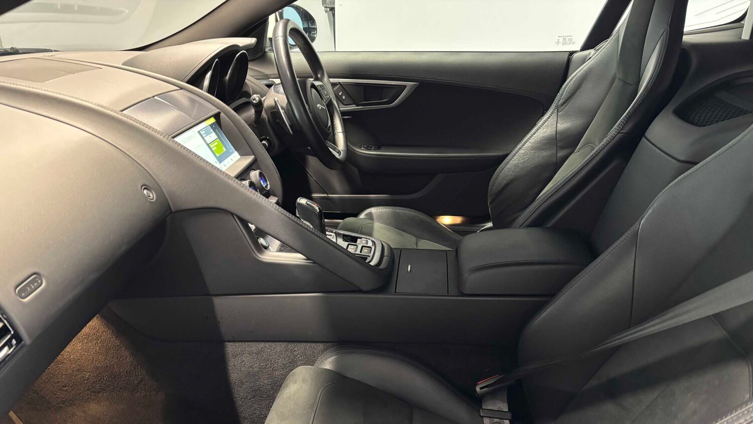 Used Jaguar F-Type 2019 for sale - 77601233: Photo 23