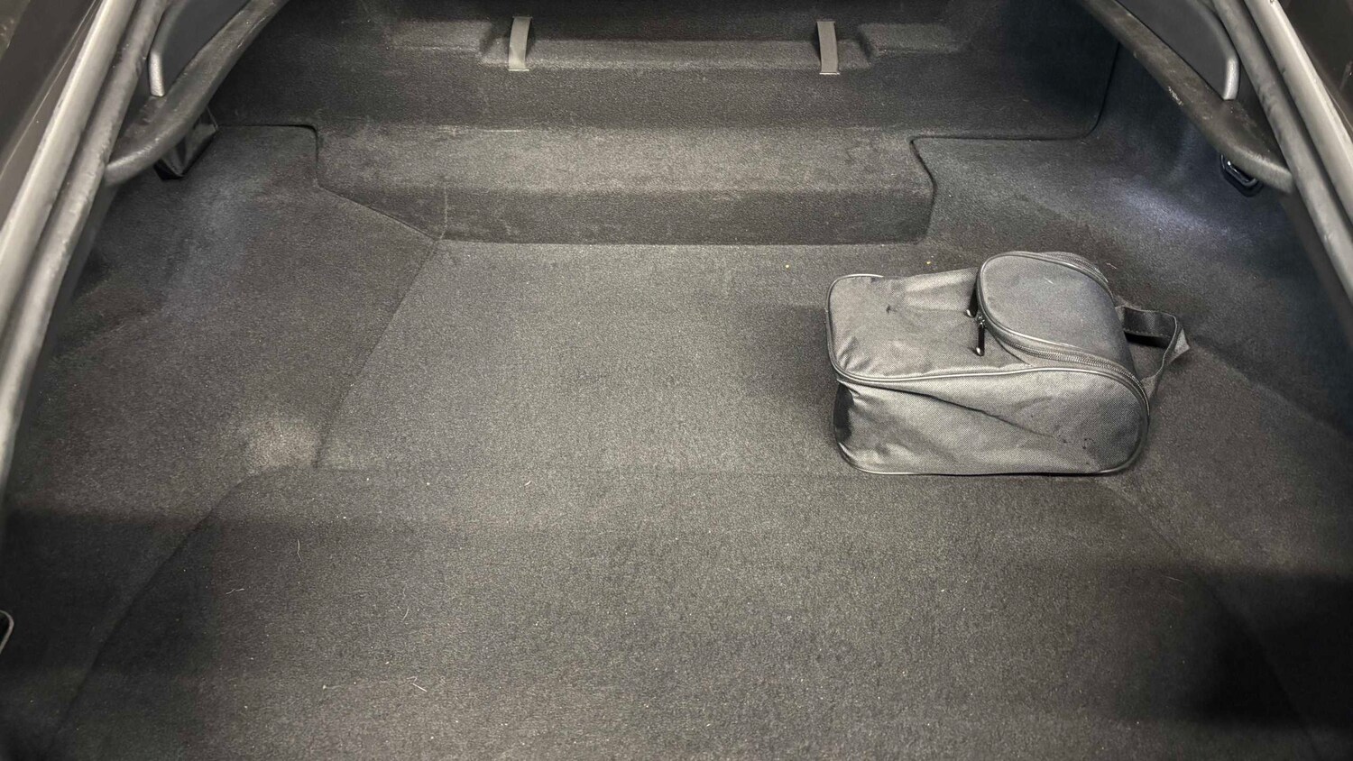 Used Jaguar F-Type 2019 for sale - 77601233: Photo 24