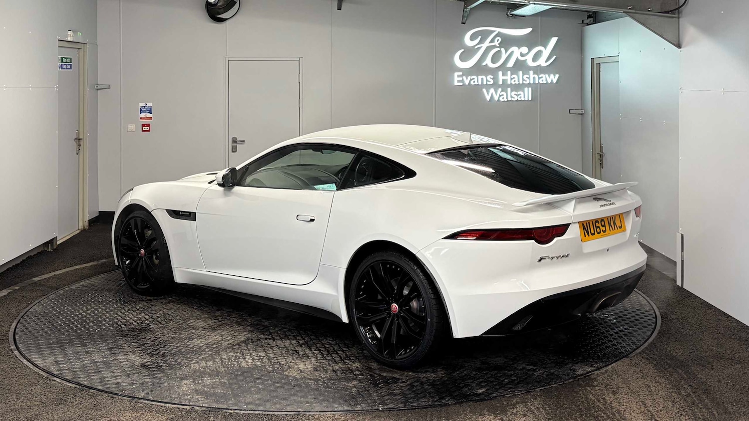 Used Jaguar F-Type 2019 for sale - 77601233: Photo 7