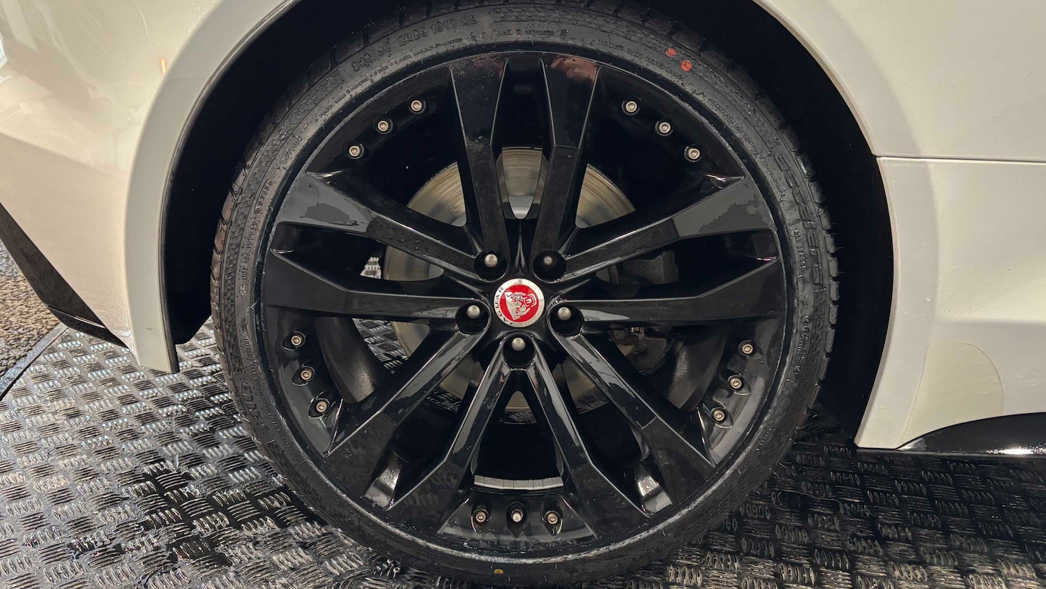 Used Jaguar F-Type 2019 for sale - 77601233: Photo 9