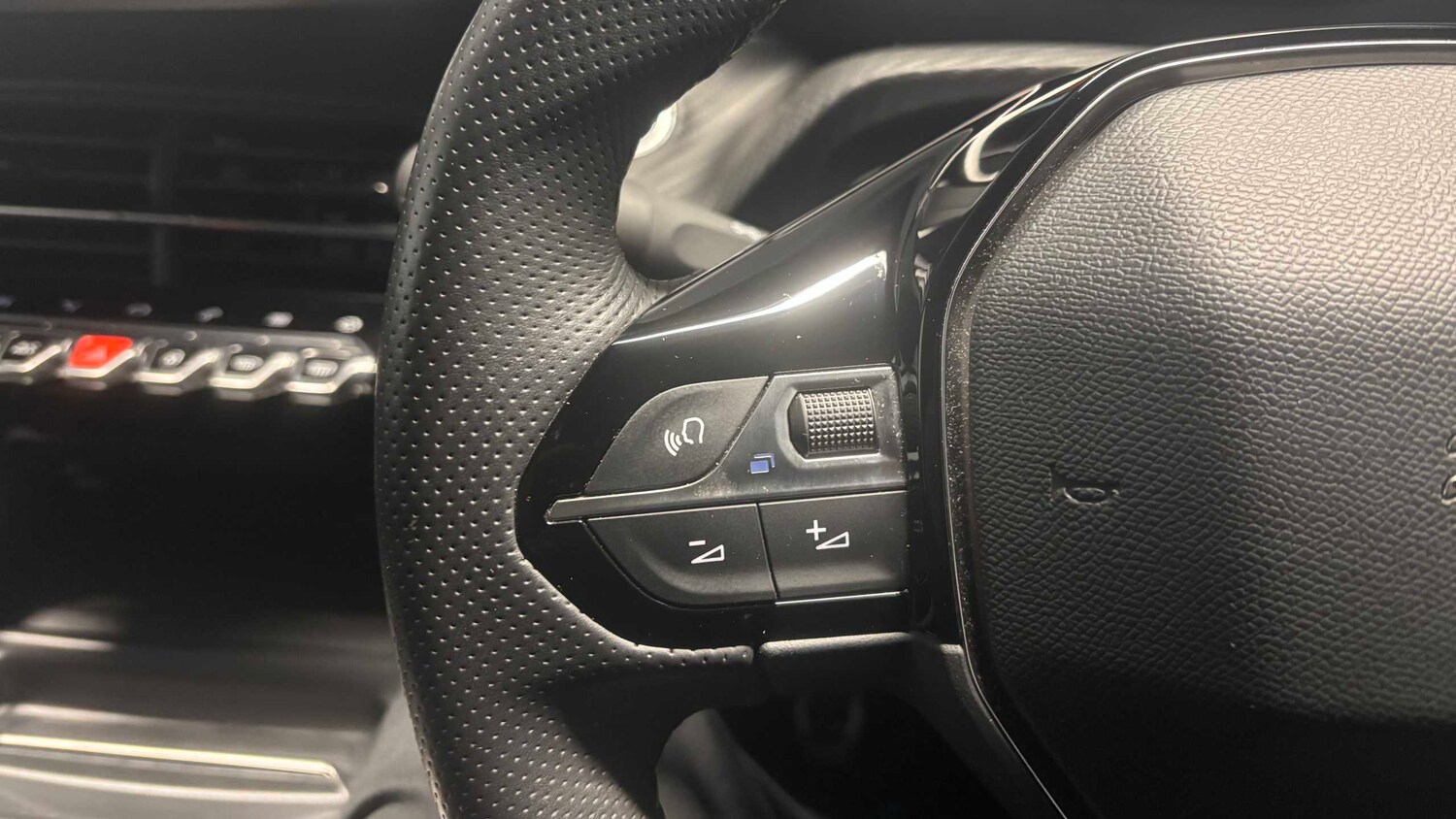 Used Peugeot 208 2022 for sale - 77308429: Photo 16