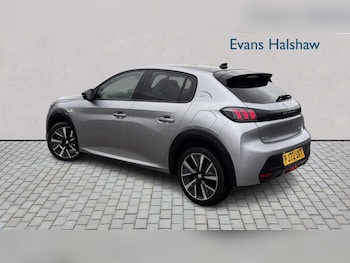 Used Peugeot 208 2022 for sale - 77308429: Photo