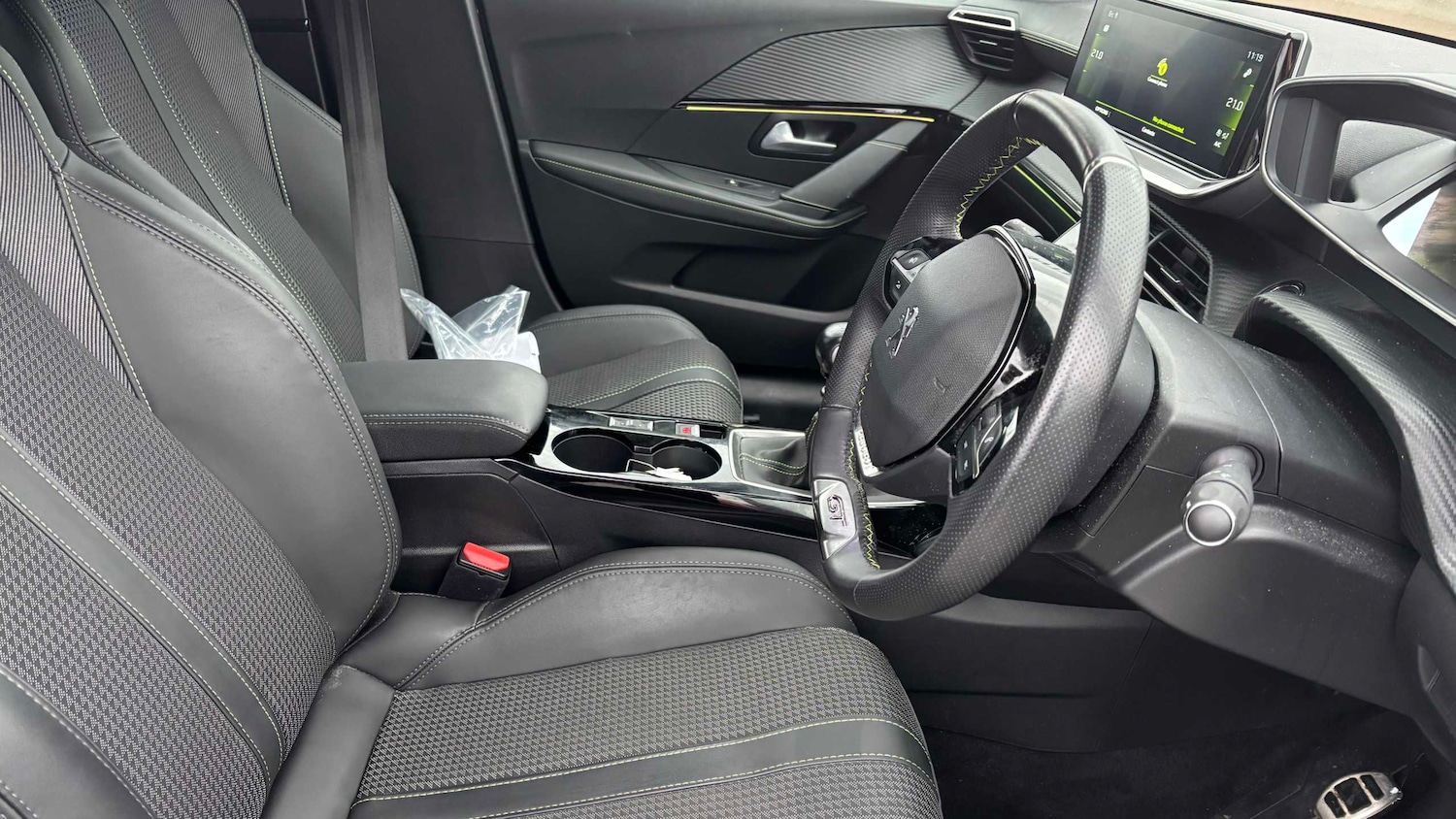 Used Peugeot 208 2022 for sale - 77308429: Photo 7