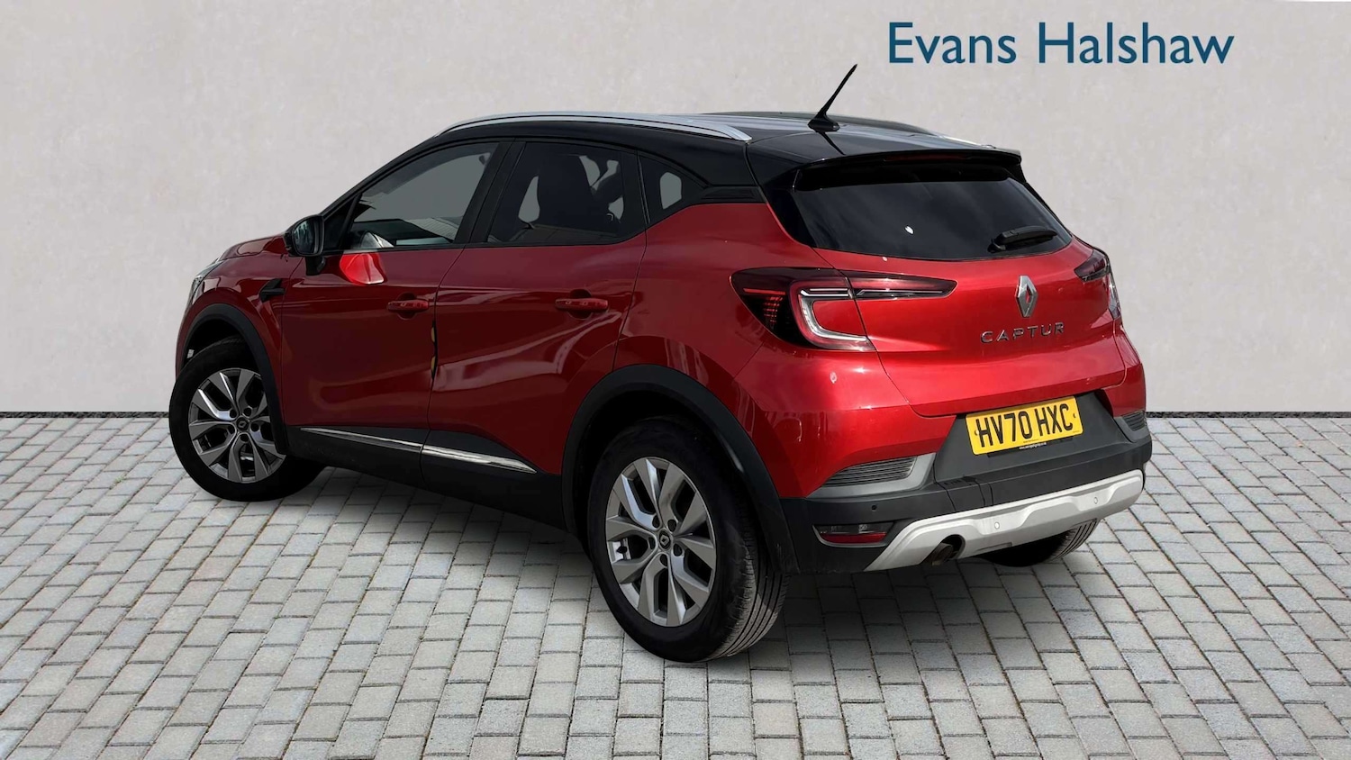 Used Renault Captur 2020 for sale - 77726880: Photo 2