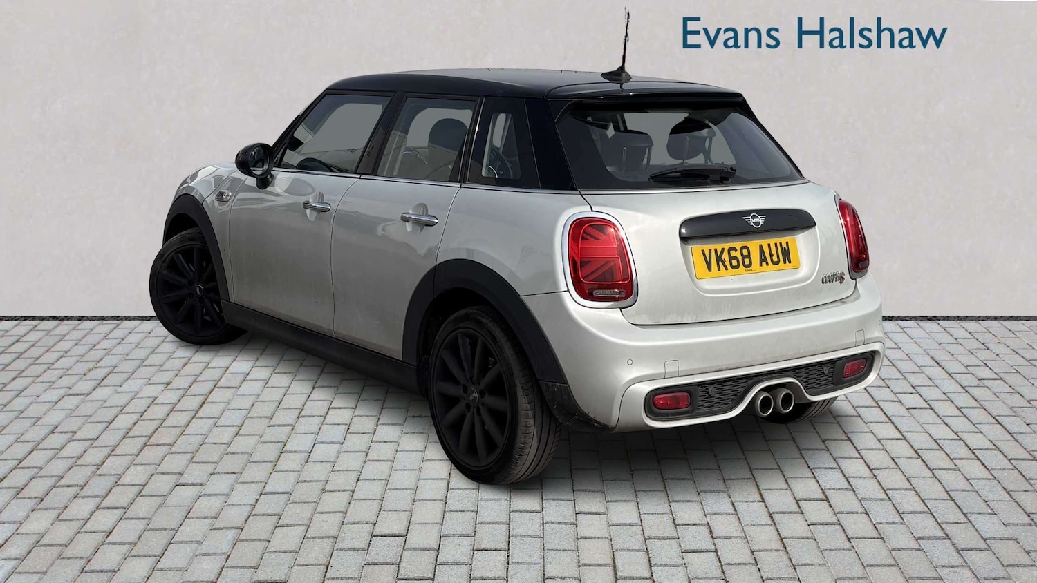 Used MINI Hatch 2018 for sale - 77972471: Photo 2