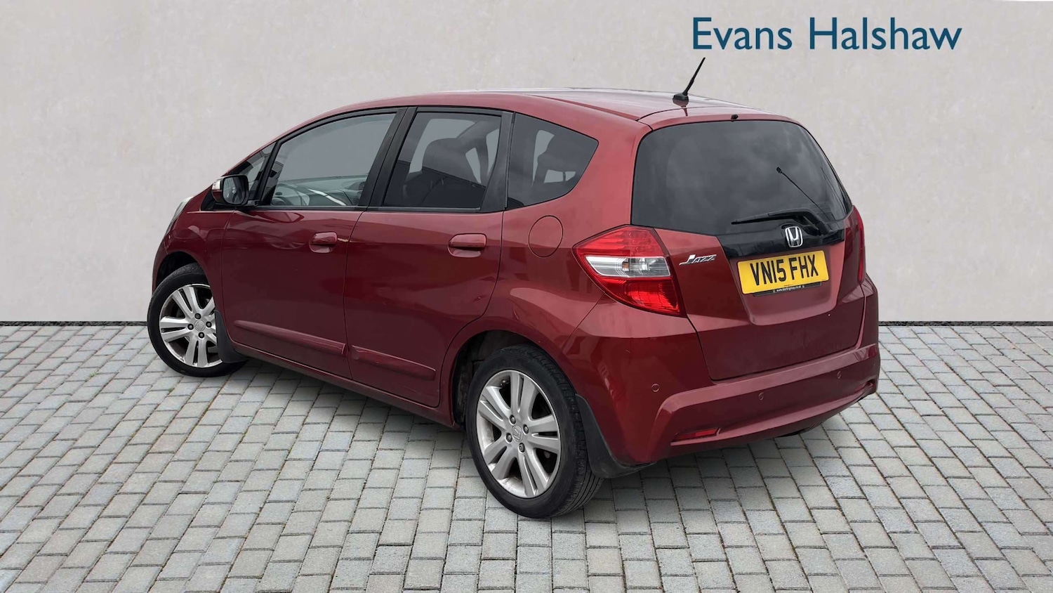 Used Honda Jazz 2015 for sale - 78104535: Photo 2