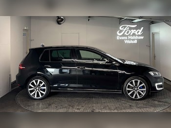 Used Volkswagen Golf 2016 for sale - 78925200: Photo